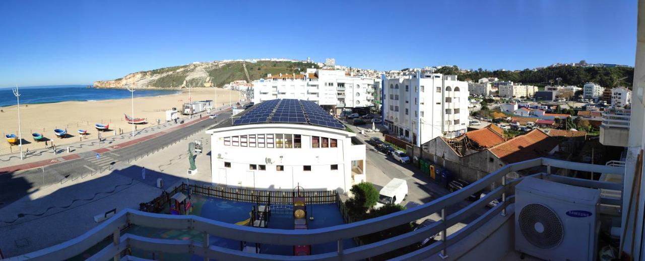 Beachfront Apartment Nazare Bagian luar foto