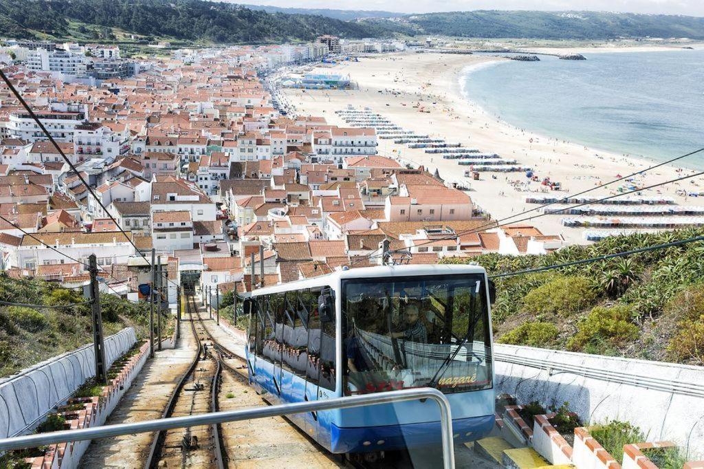 Beachfront Apartment Nazare Bagian luar foto